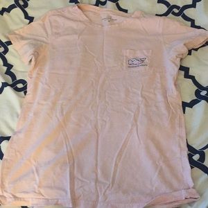 Vineyard vines t shirt
